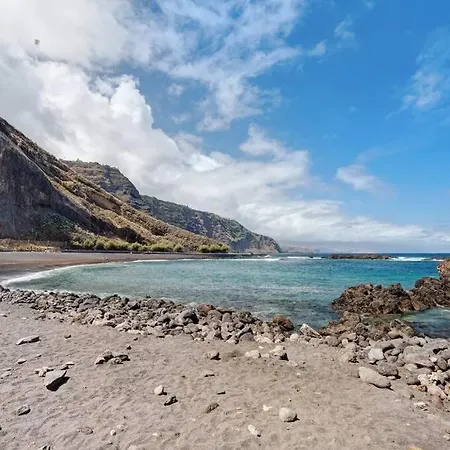 Cerca Del Mar En Mesa Del Mar Tacoronte