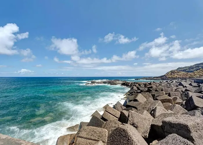 Cerca Del Mar En Mesa Del Mar تاكورونتي